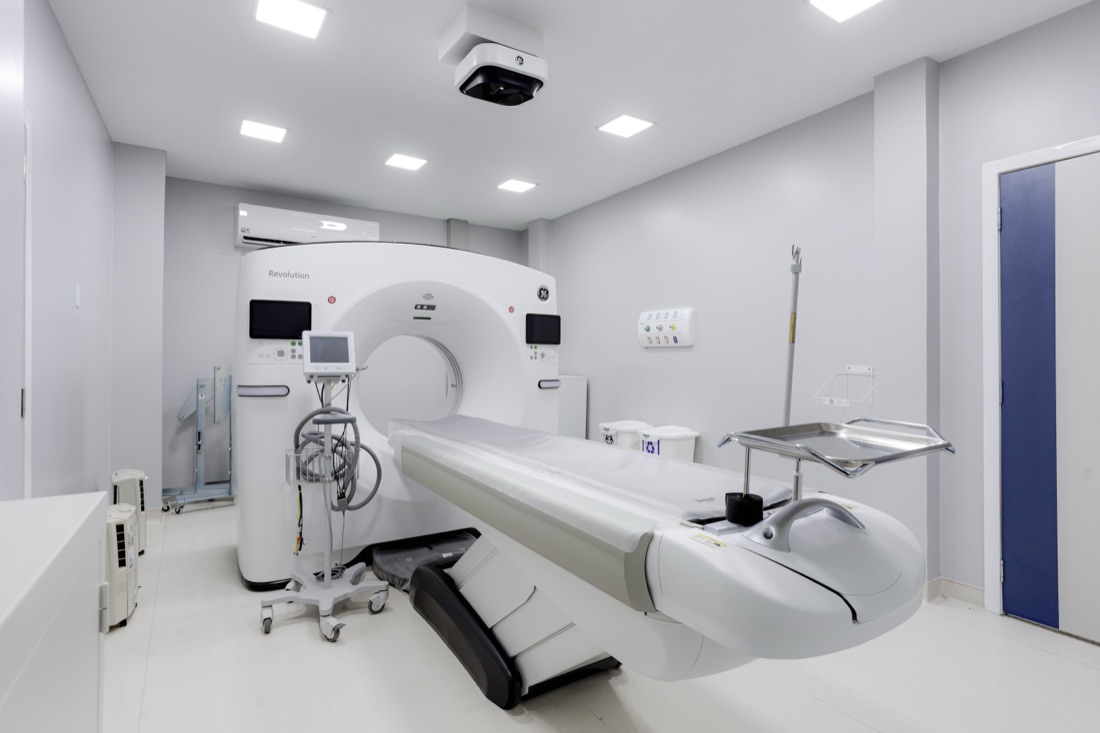 Sala de tomografia do Angiofisio Cardiocenter